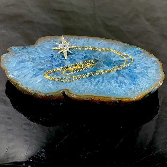 Jeulia 18K Gold Over Sterling Silver 18” Necklace With Star Pendant - Picture 5 of 8